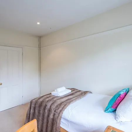 Charming Golders By Hampstead Heath * Brent