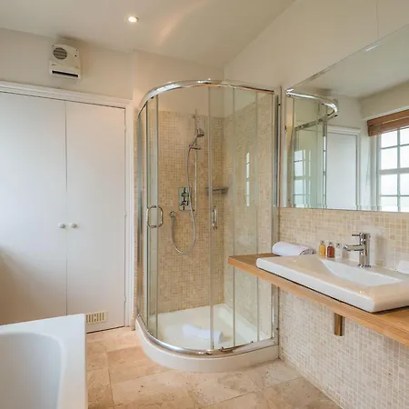 Holiday home Charming Golders By Hampstead Heath *