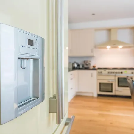 Holiday home Charming Golders By Hampstead Heath *