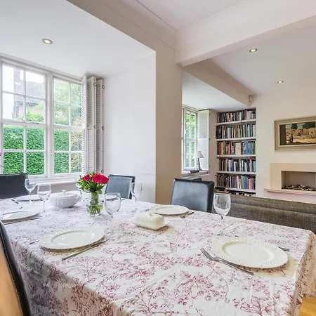 Holiday home Charming Golders By Hampstead Heath