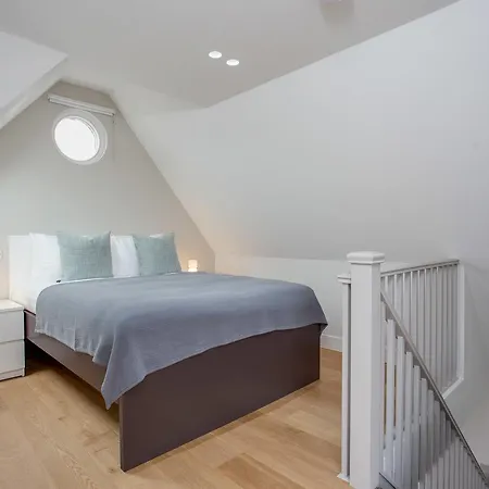 Apartment Chapel Market Serviced By Concept