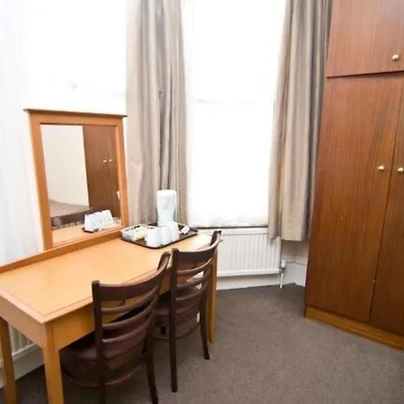 Queens Bed & Breakfast