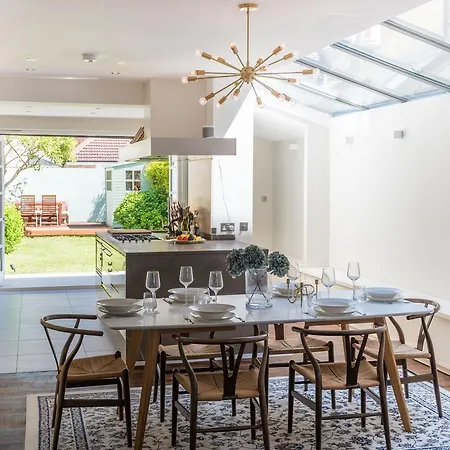 Lavish Nordic Styled Fulham By The Thames * London