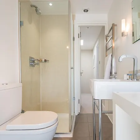 Lavish Nordic Styled Fulham By The Thames * London