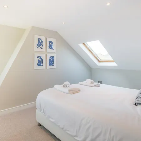 Lavish Nordic Styled Fulham By The Thames * London