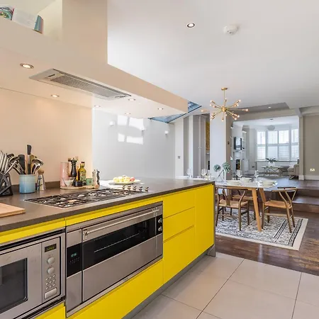 Lavish Nordic Styled Fulham By The Thames * London