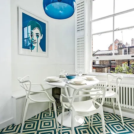Elegant Shepherds Bush By Kensington Olympia By Underthedoormat Apartment