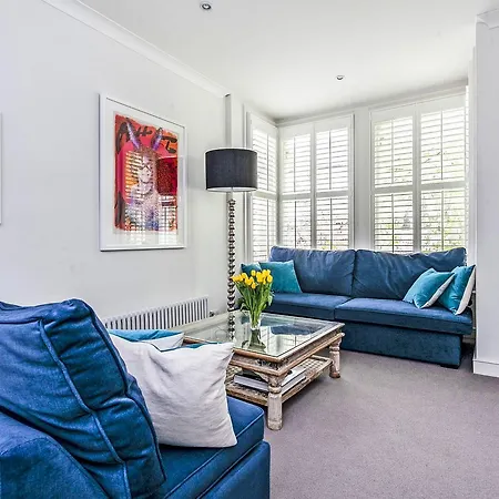 Elegant Shepherds Bush By Kensington Olympia By Underthedoormat Apartment