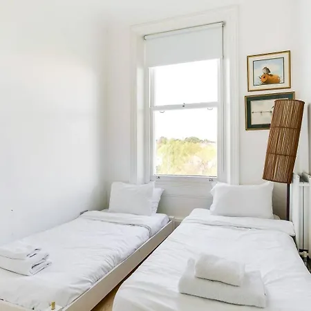 Guestready - Beautiful 2br In Wimbledon Village Wparking *