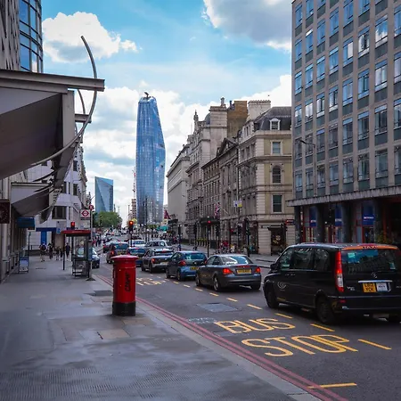 Apartment St. Paul's 2 *