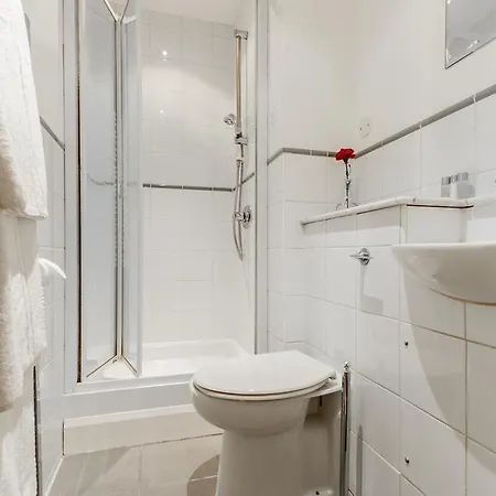 Apartment St. Paul's 2 *