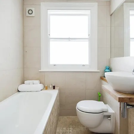 Enchanting Southfields By King George's Park * London