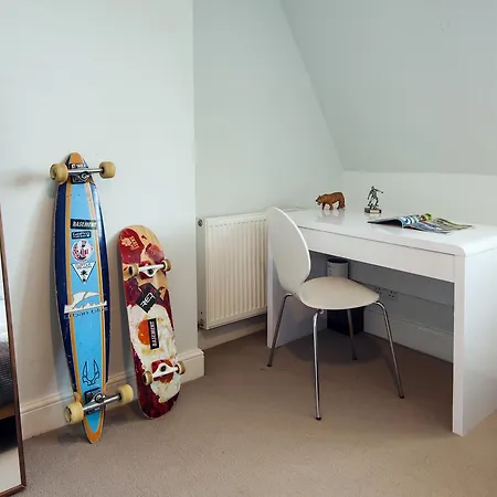 Enchanting Southfields By King George's Park Holiday home London