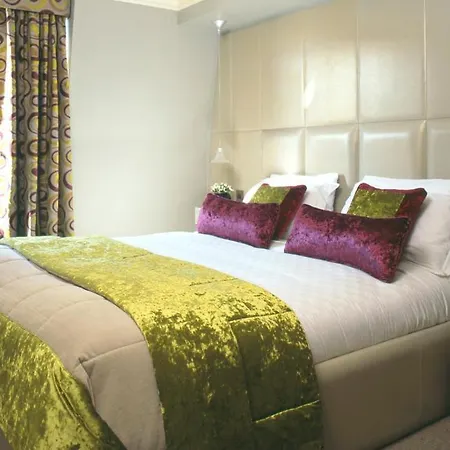 Hotel Radisson Blu Edwardian, Leicester Square 4*