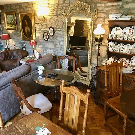 Stoney End 5* Richmond (Greater London)