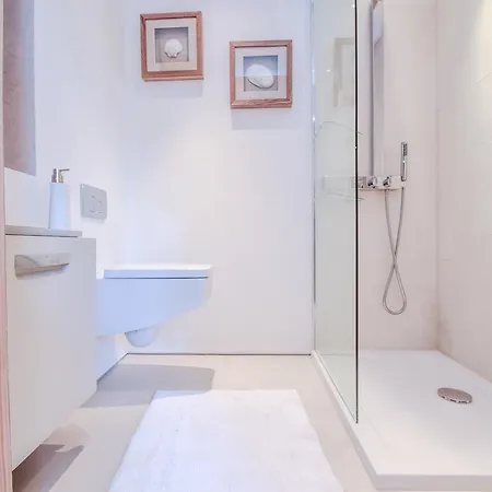 Stylish 2br Designer Flat Holland Park London