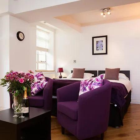 The Pods At Nell Gwynn London