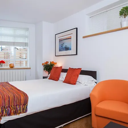 The Pods At Nell Gwynn Aparthotel London
