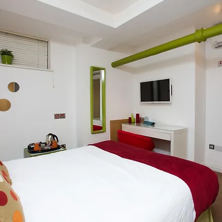 The Pods At Nell Gwynn London