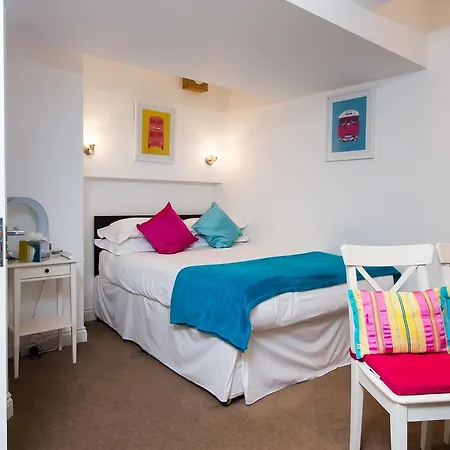 Aparthotel The Pods At Nell Gwynn