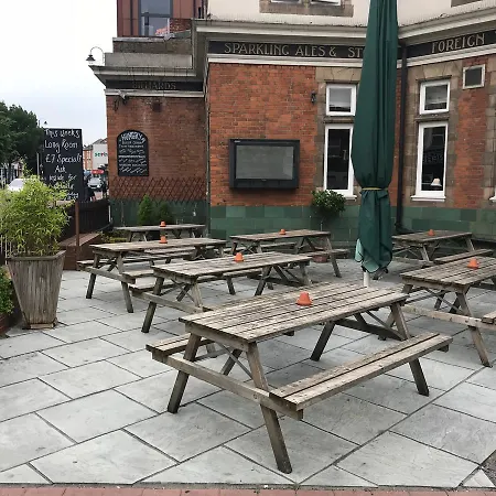 The Long And Bar Hotel