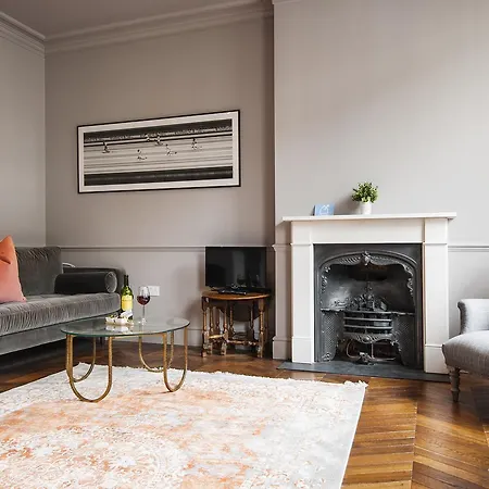 The Cleveland Arms Apartment