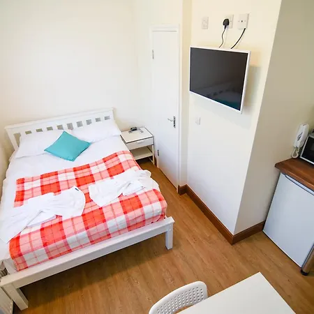 Bed & Breakfast Green Suites 4*