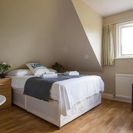 Apartment Exeter London