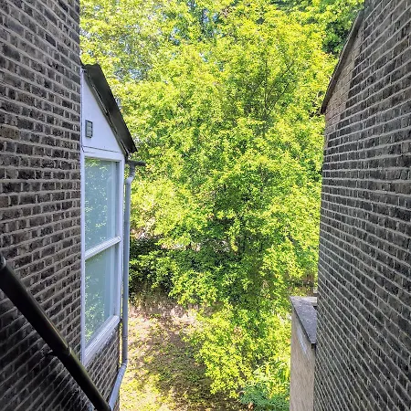 Holland Park Lifestyle * London