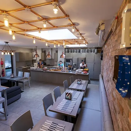 Bed & Breakfast Comfotel Prpl