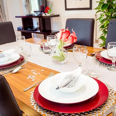 Apartment Dockside Walk - Canary Wharf *