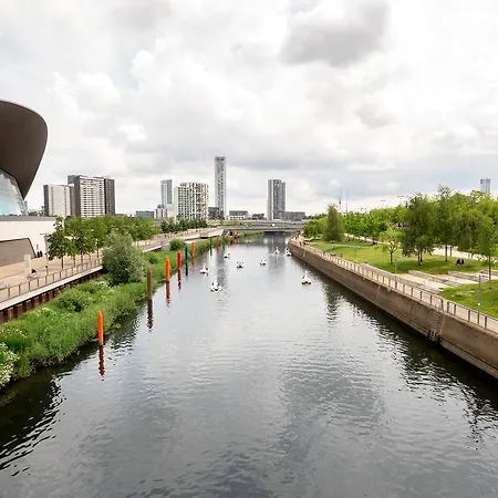 Apartment Luxury Stratford London