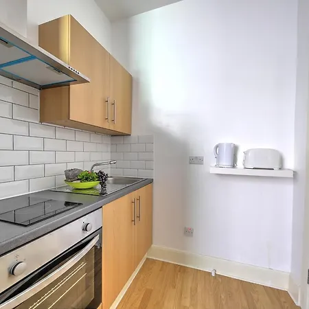 Short Low Budget Apartment Wembley
