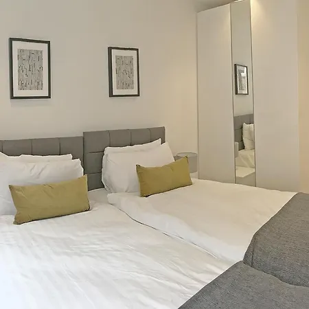 Oxford Circus Apartment