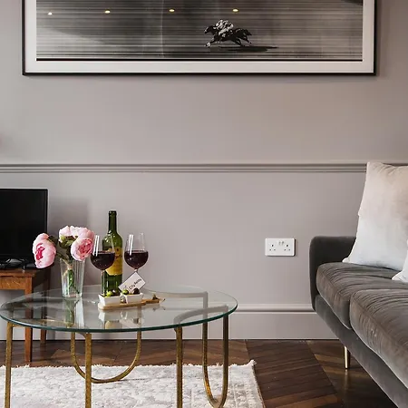 The Cleveland Arms Apartment *