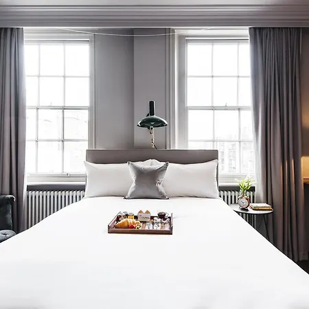 The Cleveland Arms Apartment