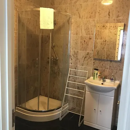Bethnal Green Gasthuis 2*