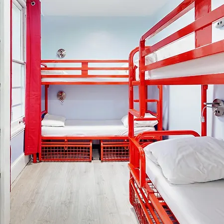 Hostel Astor Kensington *