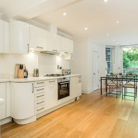 Apartment 288 Earls Court Road
