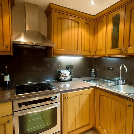 9 Hertford Street *