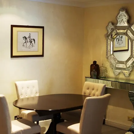 Apartment 9 Hertford Street *