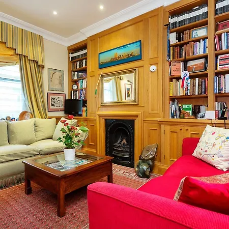 Veeve - Pretty In Pimlico Holiday home London