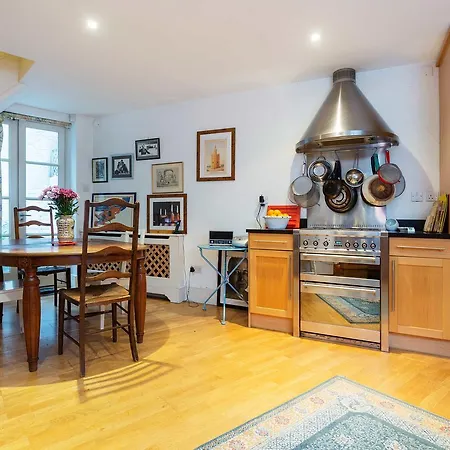 Veeve - Pretty In Pimlico Holiday home London