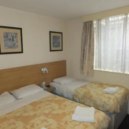 Colliers Guest house 2*