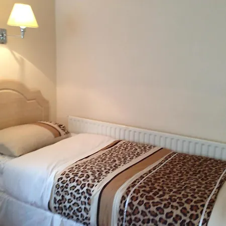 Acton Town 2*