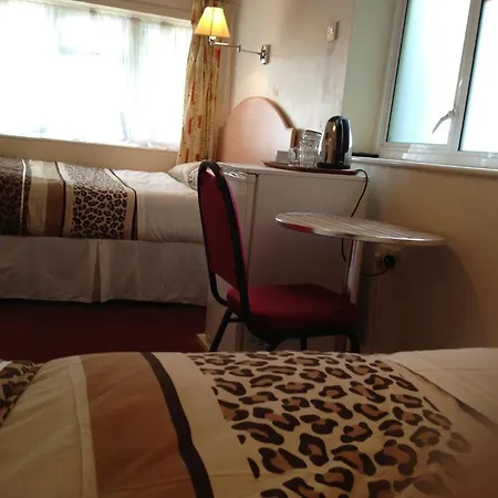 Hotel Acton Town London