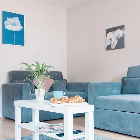 Queen's - Euston Apartment *