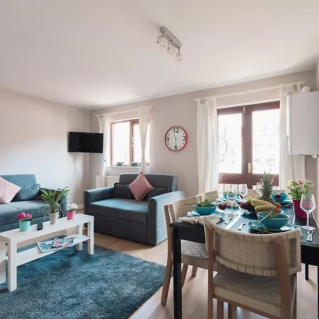 Queen's - Euston Apartment