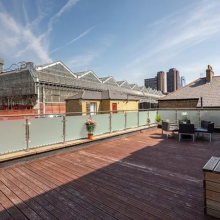 Eye Flats Apartment London