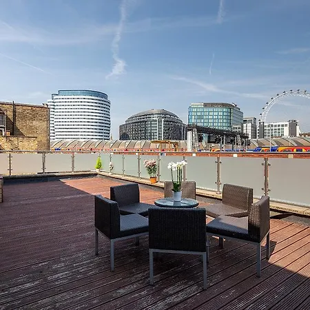 Eye Flats Apartment London
